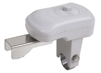 AD-704TN 瓦斯切斷器-(手動/電動)-安裝瓦斯切斷器(AD704N)於瓦斯管上'確認瓦斯切斷器驅動支架及開關閥把手是否同在一軸心上'使用固定螺絲將瓦斯切斷器固定於瓦斯管線上然後押住釋放鈕後轉動開關閥把手,看手動轉動是否順暢正常,以確認瓦斯切斷器驅動支架及開關閥把手在同一軸心轉動,如果不在同一軸心上,請鬆開固定螺絲並移動位置使瓦斯切斷器驅動支架及開關閥把手在同一軸心上,然後固定之,由上偉科技專業銷售'設備保固'維修服務,洽詢電話02-22267567(代表號)由專人服務