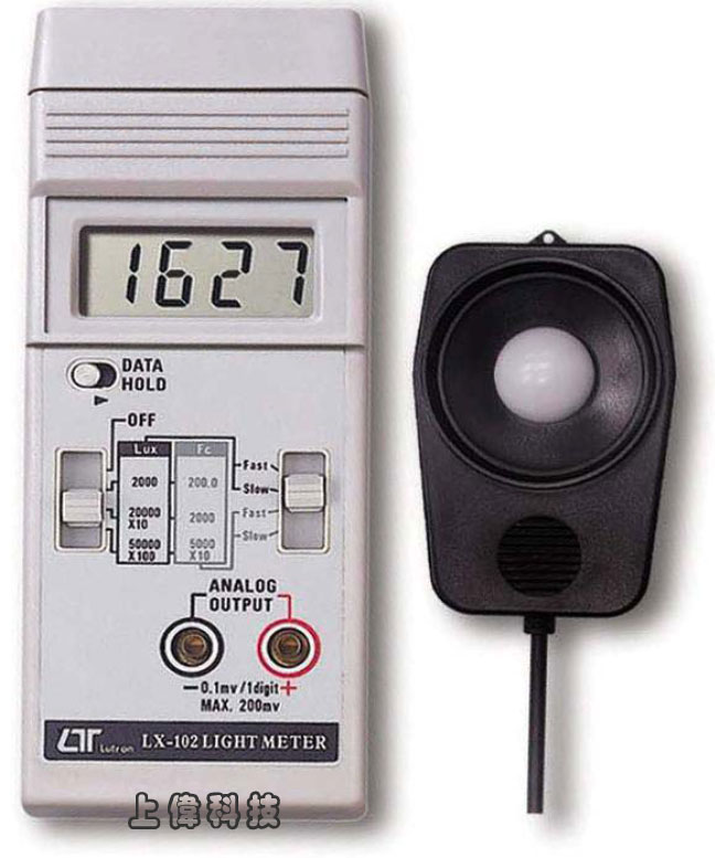 LX-102照度計-測量範圍 : 0 ~ 20000 LUX / 0 ~ 200.0 Fc,2000 ~ 20000 LUX / 200 ~ 2000 Fc,20000 ~ 50000 LUX / 2000 ~ 5000 Fc'LUX (照度) / Ft-cd (呎/燭光) 單位選擇切換'感光器光譜反應符合C.I.E規範'精確度 : ±5%'讀值鎖定及類比訊號(mV)輸出功能,由上偉科技專業銷售'工程安裝'維修服務,洽詢電話02-22267567(代表號)由專人服務