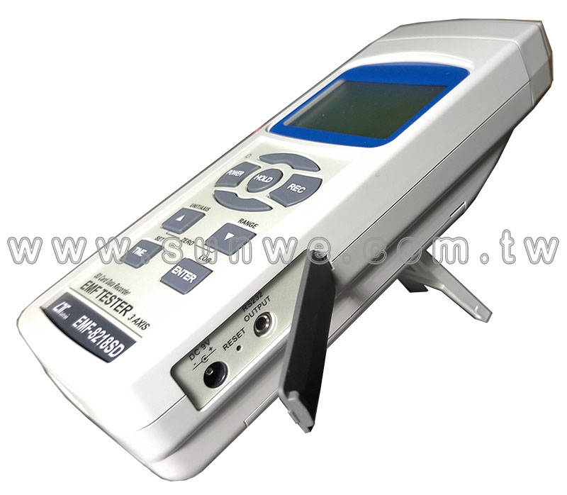 EMF-8218SD 記憶式3軸高斯計-上偉科技www.sunwe.com.tw