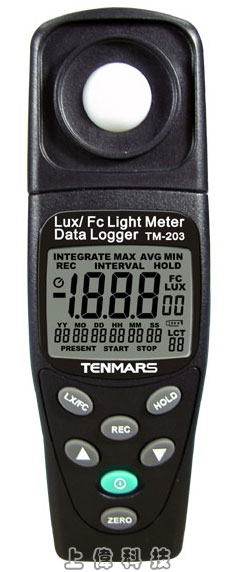 TM-203 LUX/FC 記憶式照度錶-3½ 位液晶顯示器顯示,最大讀值 1999'可記憶 7000筆資料 ( USB 介面) 矽光二極體及彩色濾光片'測量光源含括所有可見光 分光曲線修正,符合國際標準'餘弦角度測量修正 光譜響應曲線趨近於 CIE(國際照明協會)標準分光光譜曲線'過載顯示 OL,由上偉科技專業銷售'工程安裝'維修服務,洽詢電話02-22267567(代表號)由專人服務