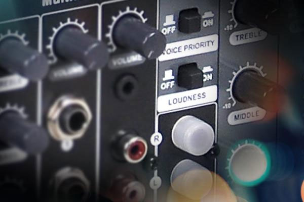 STAGE PRO 手提式多功能無線混音擴音機